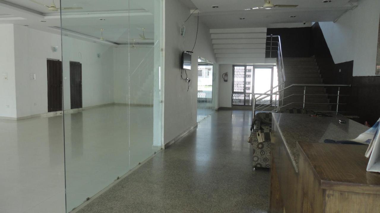 Hotel Satyartha Kathgodam Luaran gambar